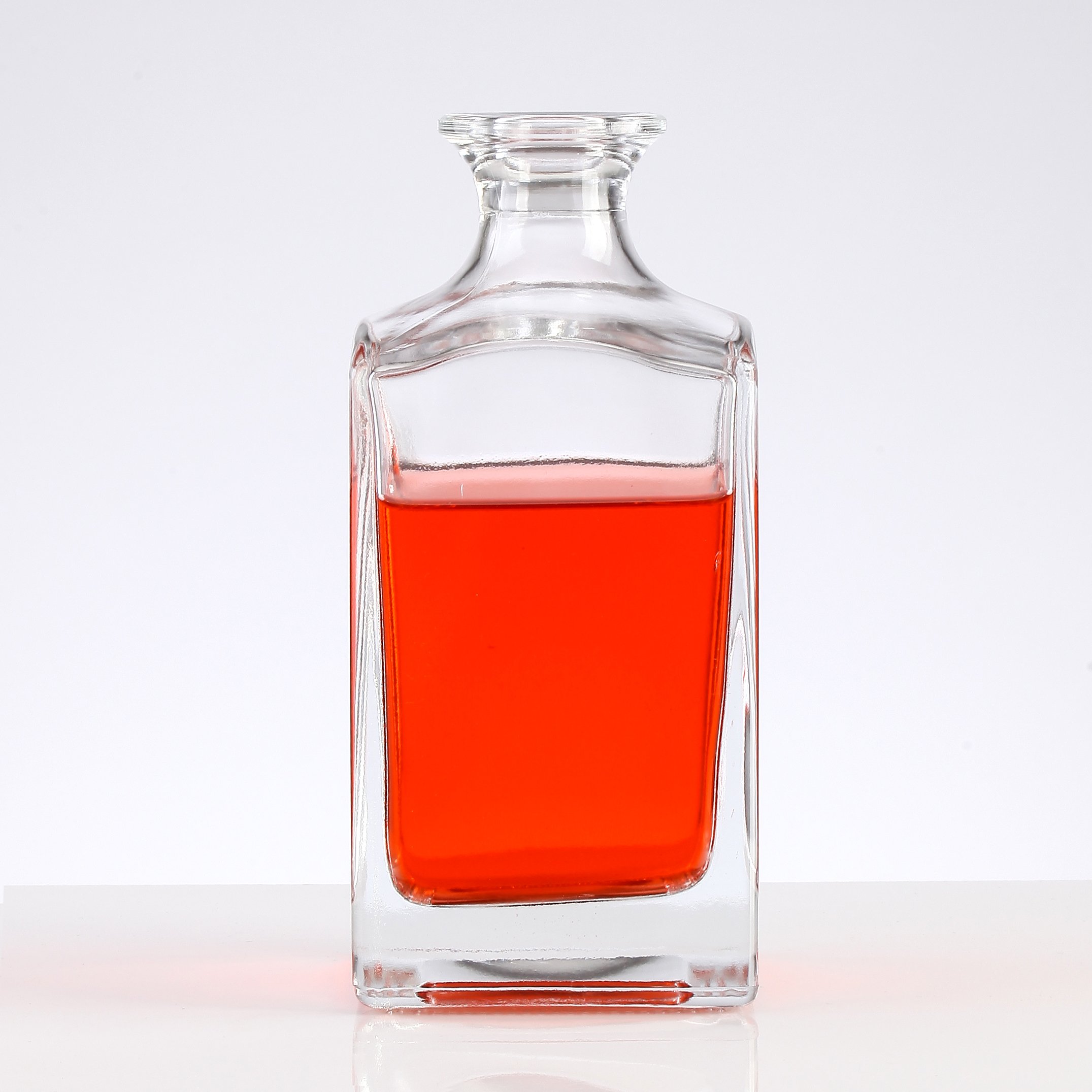 Liquor Storage bottle 250ml 50mm/375ml/500ml/700ml/750ml /1L Liquor/Spirits clear square stackable wine glass bottles wholesale