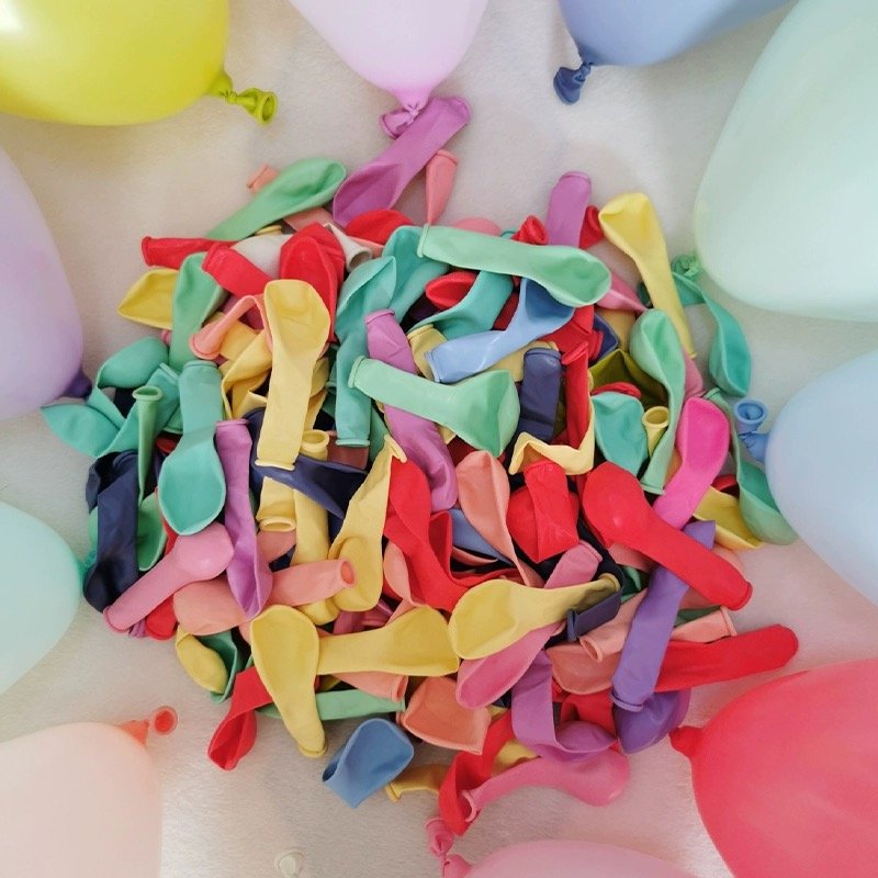 Summer Holiday Outdoor Party in Beach Toys Swimming Water Balloons for Children