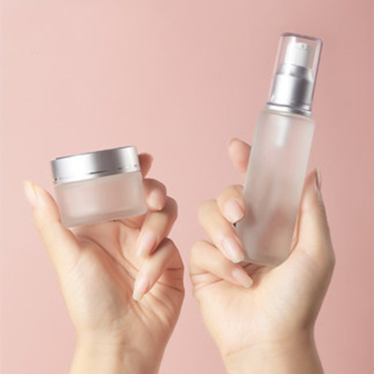 15ml 30ml 50ml 100ml luxury slim water glass foaming refillable airless cosmetic pump bottle with for skincare