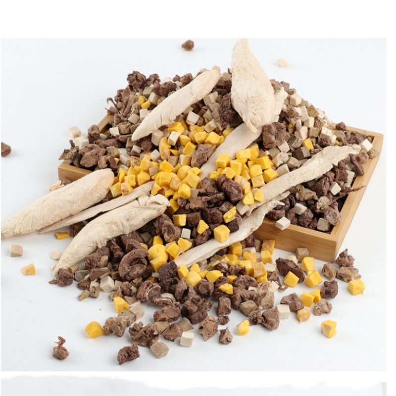 safe Dog Treats Freeze-dried Fish Dry Egg Yolk for Kitten Chicken Cubes