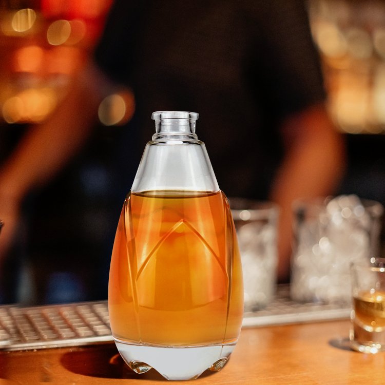 Wholesale Glass Bottles Flat Should Round Shape White Tequila Liquor Glass Bottle Wine Gin Vodka Spirits Bottle With Cap