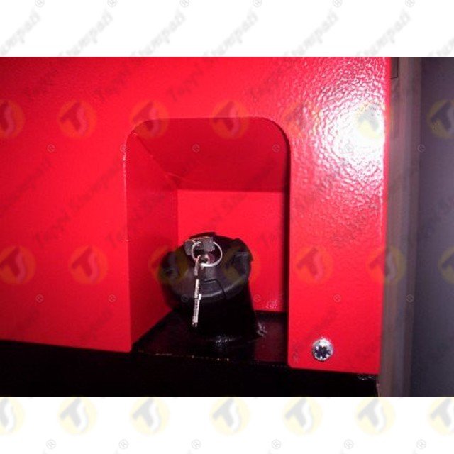 Bayonet Coupling Black Gas Filler Cap For Fuel Tank With Key in Plastic and Steel for Diesel Water Lubricants