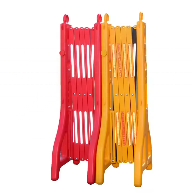 High Quality HDPE Plastic Expandable Safety Barrier Telescopic Barricade water Filled Expandable Traffic Fence