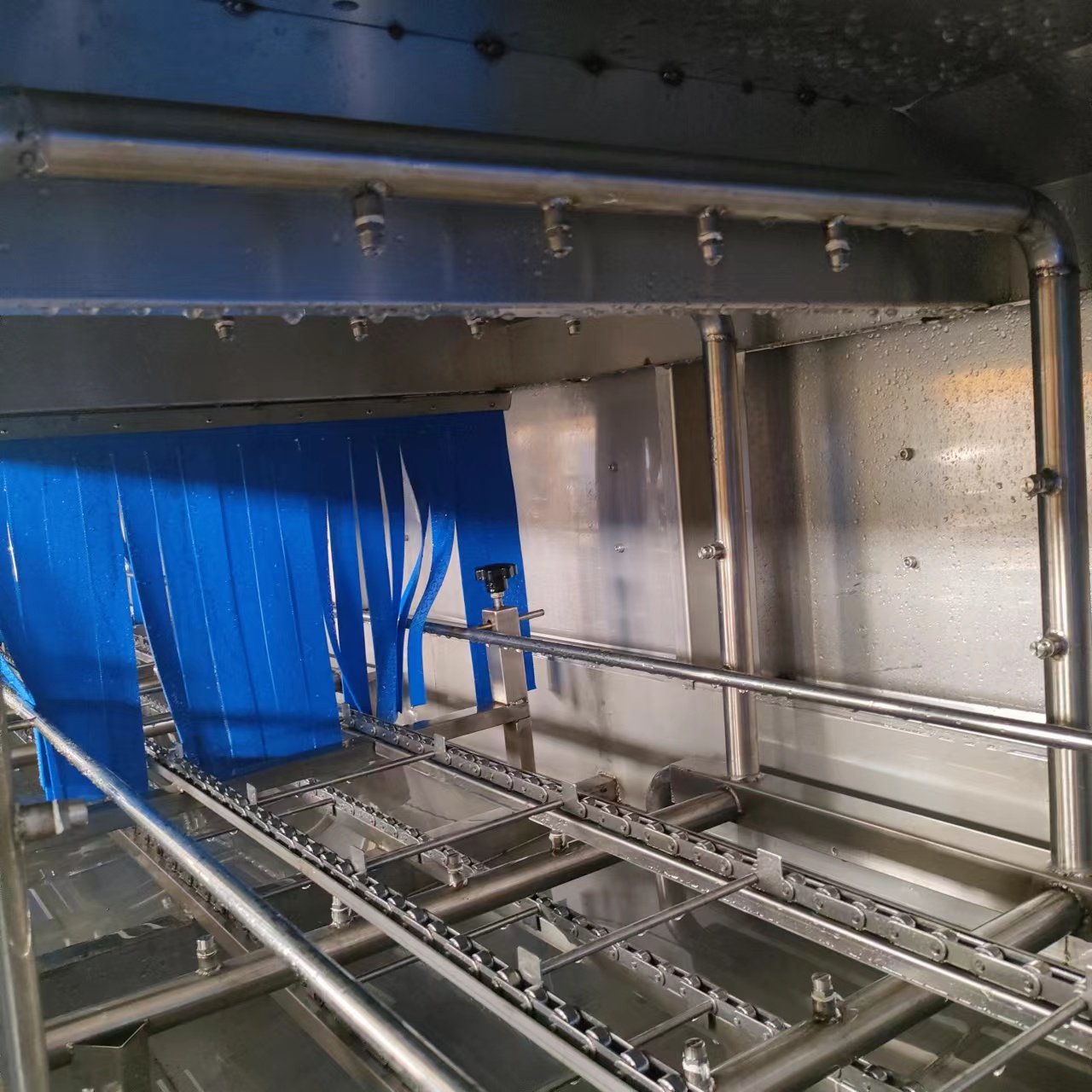 Plastic basket hot water cleaning machine/Turnover box washer/automatic plastic container cleaning machine
