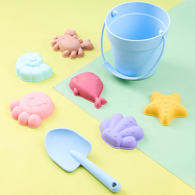 Portable Customized Silicone Beach Toys for Children Gift Silicone Bucket Pail and Silicone Sand Toys Sets