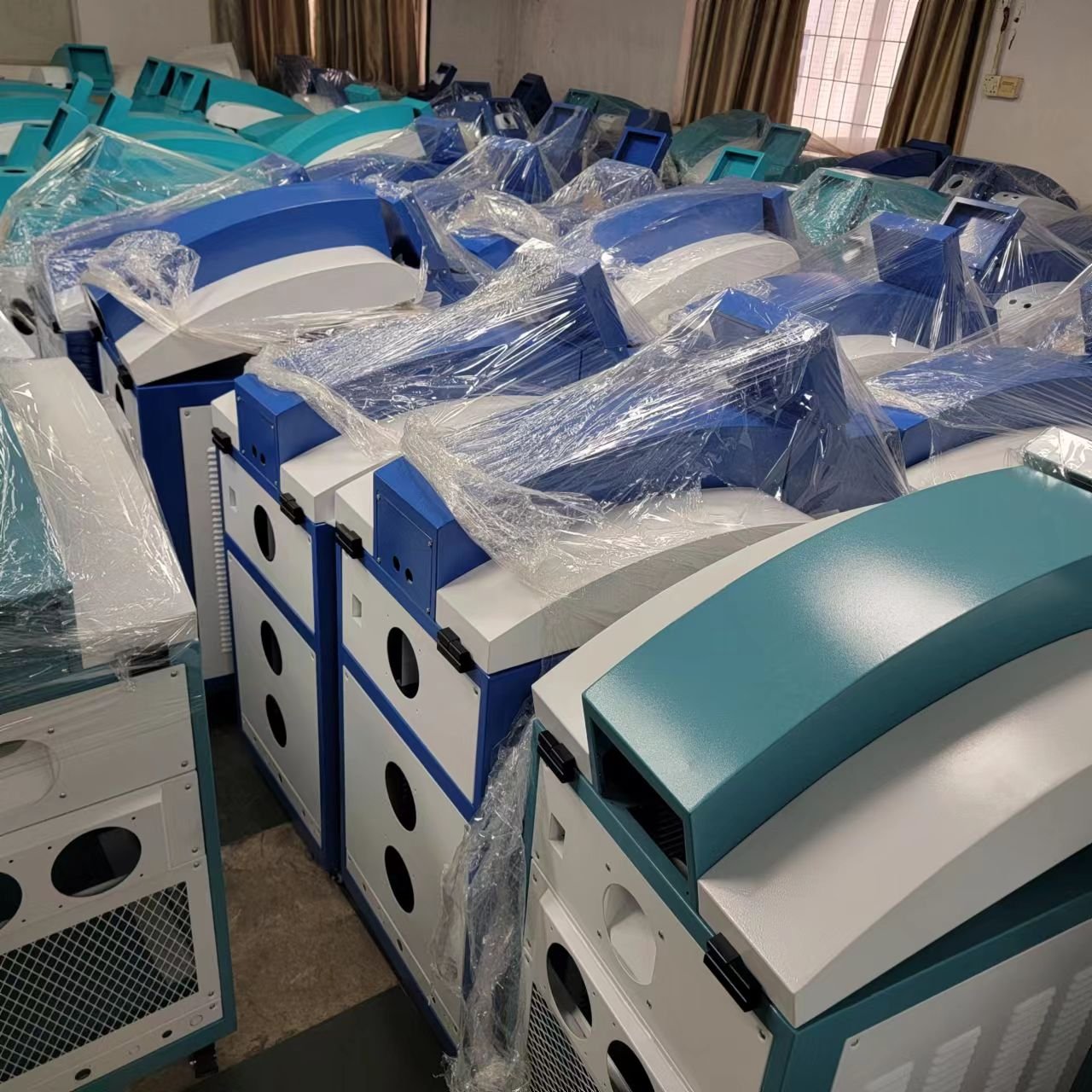 High -power YAG 200 watt laser spot welding machine to be sold