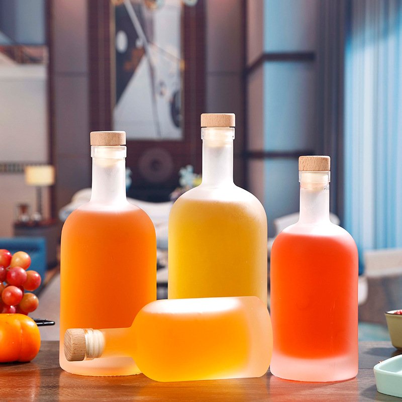Premium customized 1L, 750ml, 500ml, 375ml, 200ml 100ml glass bottle with Cork/ liquor fancy vodka glass bottle