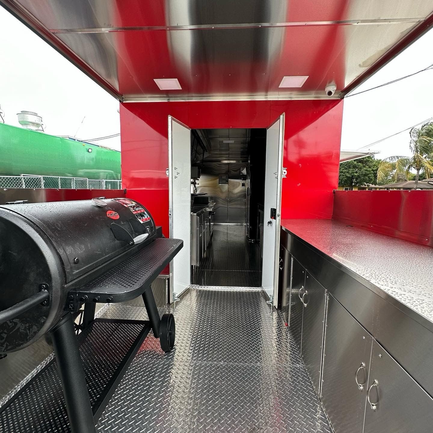 New Design Top Quality Classic Fully Equipped Food Trailer Ready For Export