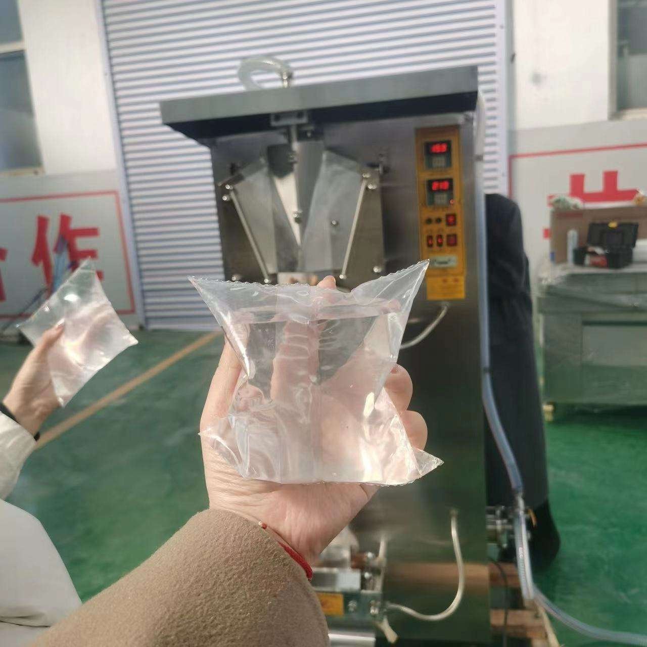 Automatic High Efficiency Production Plastic Bag Drinking Pure Sachet Pure Water Filling Sealing Making Packing Machine