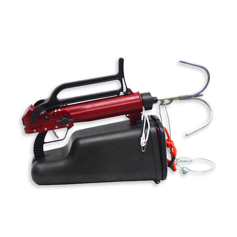 Portable life saving throwing device for water rescue and amphibious life saving thrower