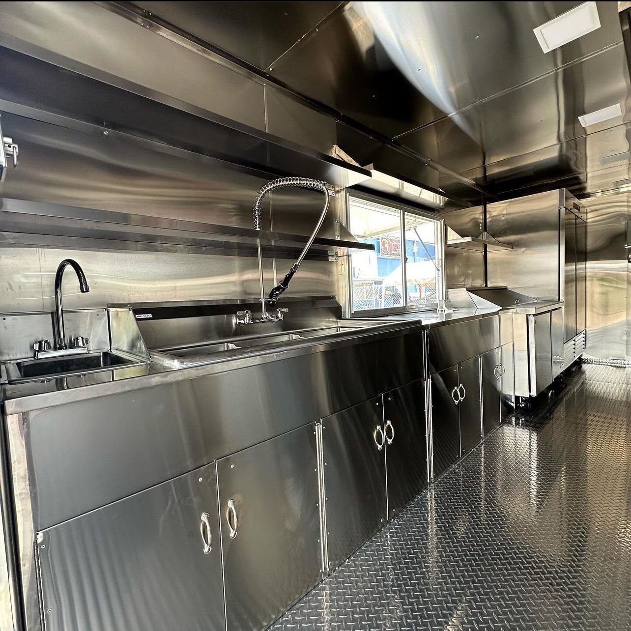 Customized Mobile Fast Food Trailer Standard Mobile Food Truck Cart Trailer