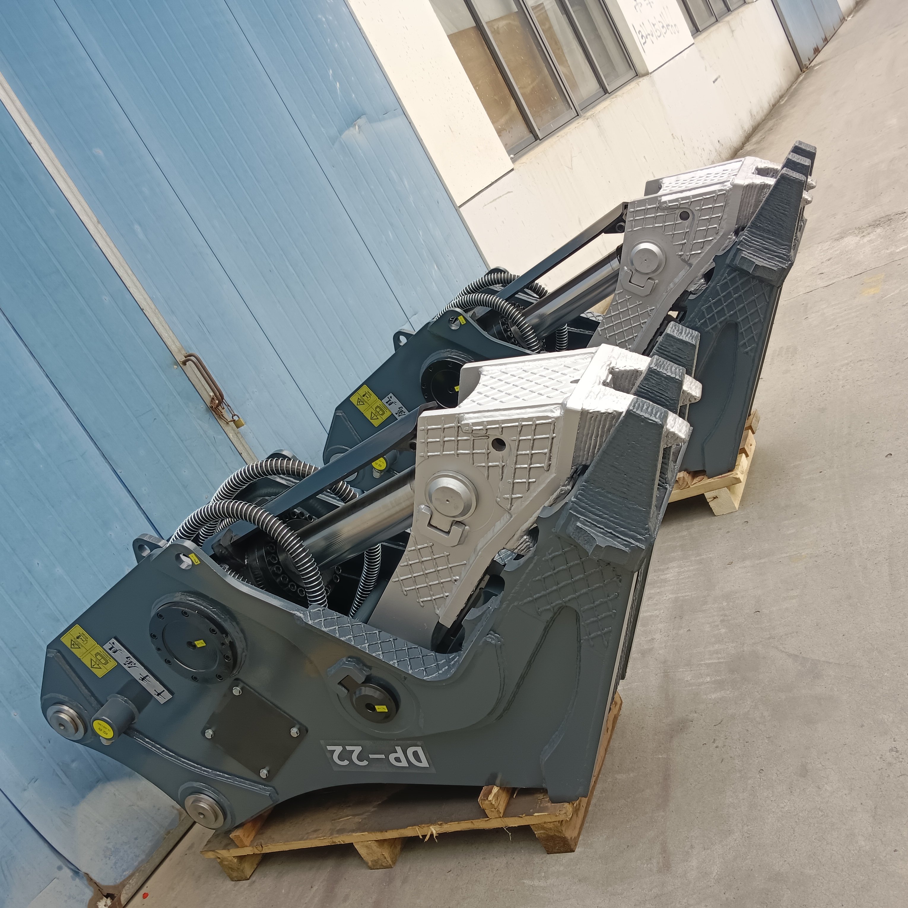 Multifunction hydraulic demolition pulverizer for concrete crushing 7-12 ton excavator Other types available