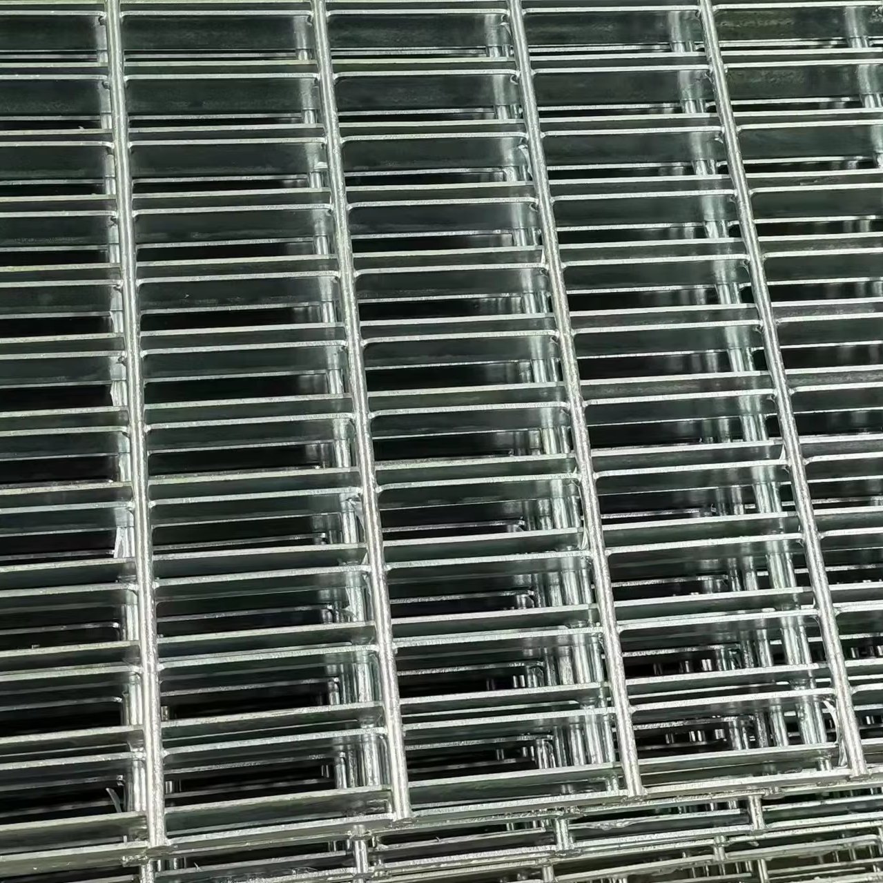 Alloy Drainage Grates Stainless Steel Metal Treads for Stairs Floor Grating Galvanized Steel Copper and Aluminum Sink Grid