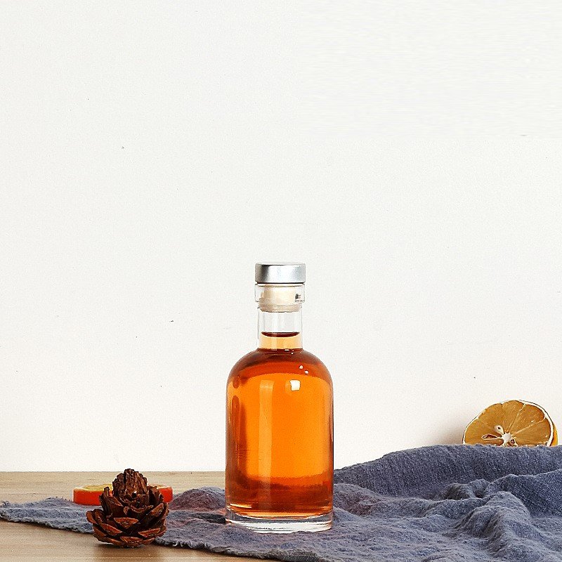 200ml 375ml 500ml 750ml 1000ml round empty flint glass liquor wine gin Whisky Vodka tequila glass bottle with cork lids