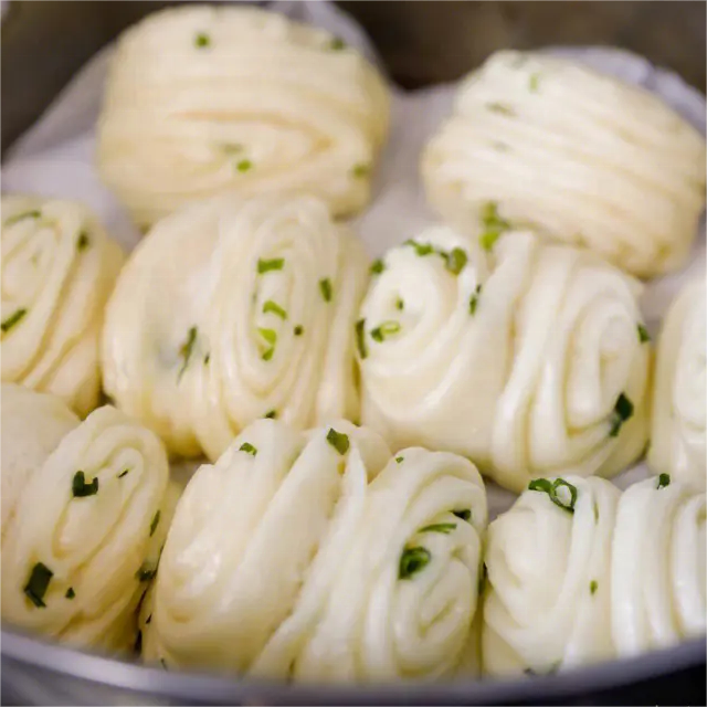 HACCP Certified Scallion Flavor Roll Steamed Bun Steamed Bread Steam Twisted Roll Huajuan