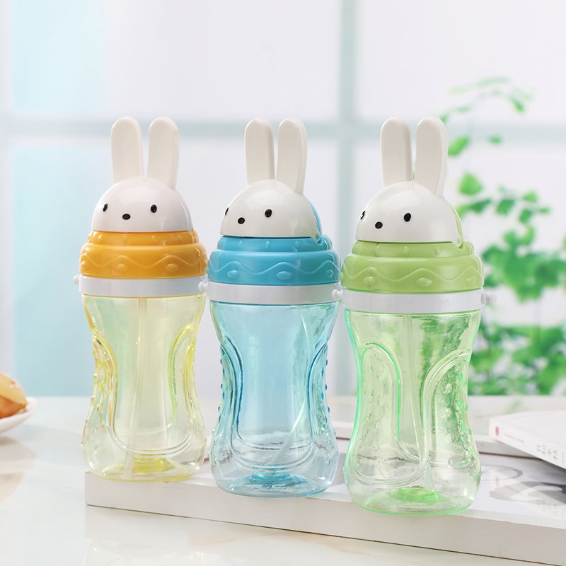 child safety bottle cover Animal head water drinking bottle for children Outdoor Sports Drink Bottle With Long Straw