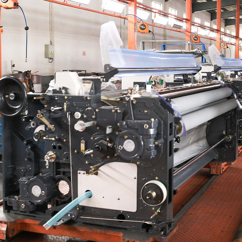 TONGDA TDW-851 1200 rpm Technology pump dobby Fiber Fabric Textile Machines Weaving WaterJet Loom machine with feeder