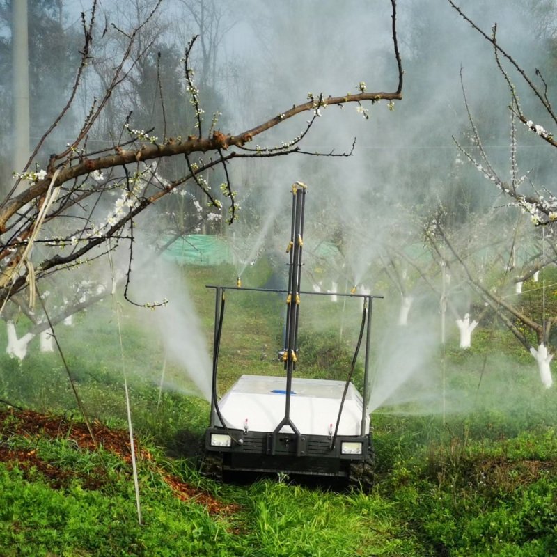 Remote Control Unmanned Robotic sprayer for Disinfection Farmland Orchards Agriculture Sprayer with 300L Water Tank