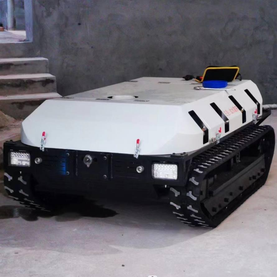 Remote Control Unmanned Robotic sprayer for Disinfection Farmland Orchards Agriculture Sprayer with 300L Water Tank