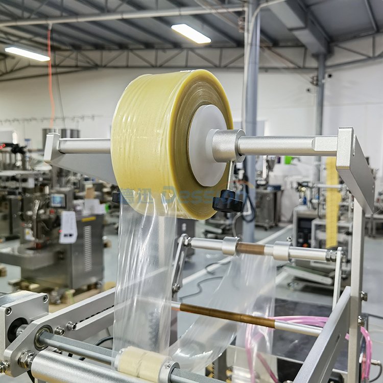 Automatic 10g 20g 30g sachet laundry detergent water soluble pva film packaging machine
