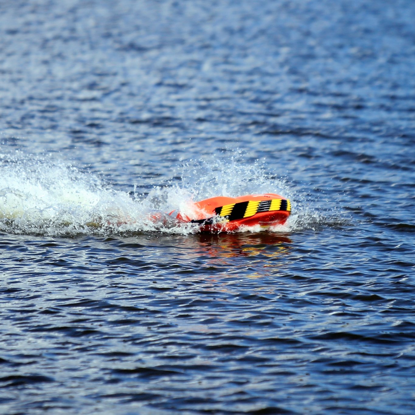 Hover Ark H3 Remote-Controlled Lifesaving Buoy Water Rescue Boat For Lifeguards Essential Water Safety Product