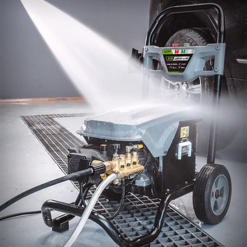 1900PSI LUTIAN 220V 2.5KW 130bar 13LPM Household Multifunction Commercial Farm Cleaning Machine High Pressure Water Car Washer