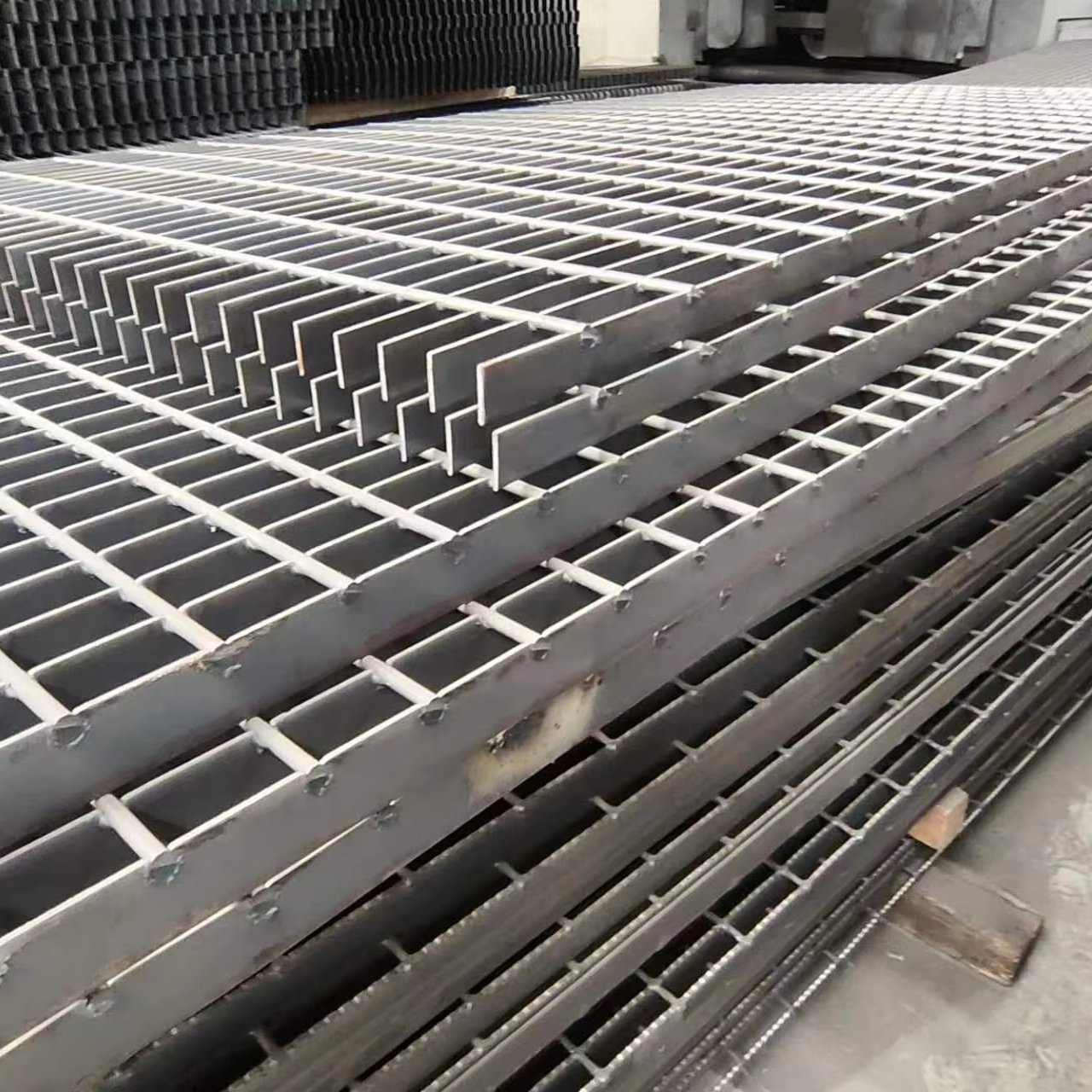 Alloy Drainage Grates Stainless Steel Metal Treads for Stairs Floor Grating Galvanized Steel Copper and Aluminum Sink Grid