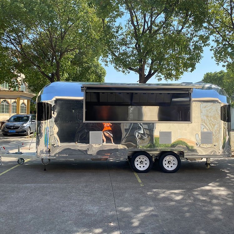 Outdoor Mobile Kitchen Airstream Look Trailer on the Road with High Safety Standard