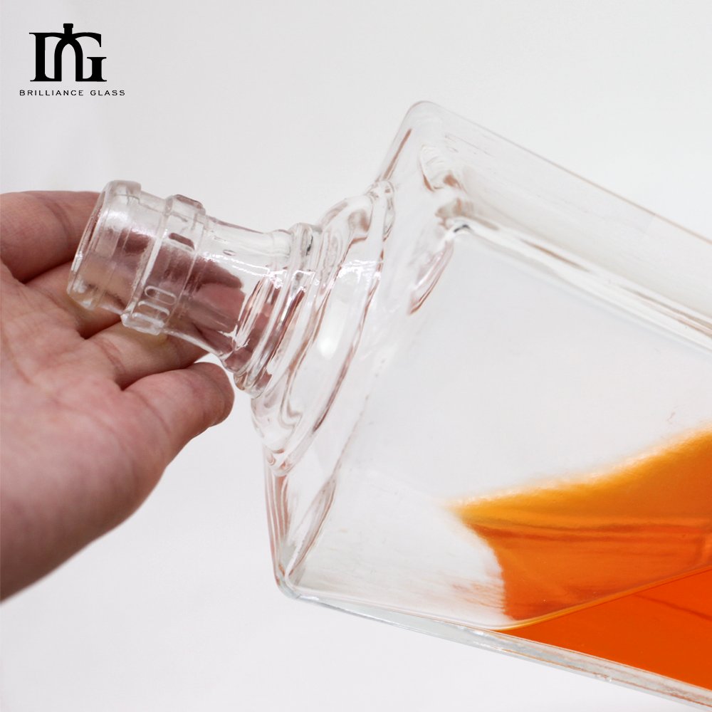 wine brandy vodka clear reusable miniature liquor bottle New product wholesale Good price 500ml 750ml