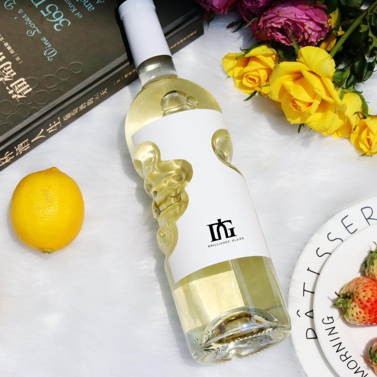 Vodka Bottle 500ml 750 Ml cork Corked Sparkling Wine Glass Bottles screw Rotating Glass Wine Bottle Strap