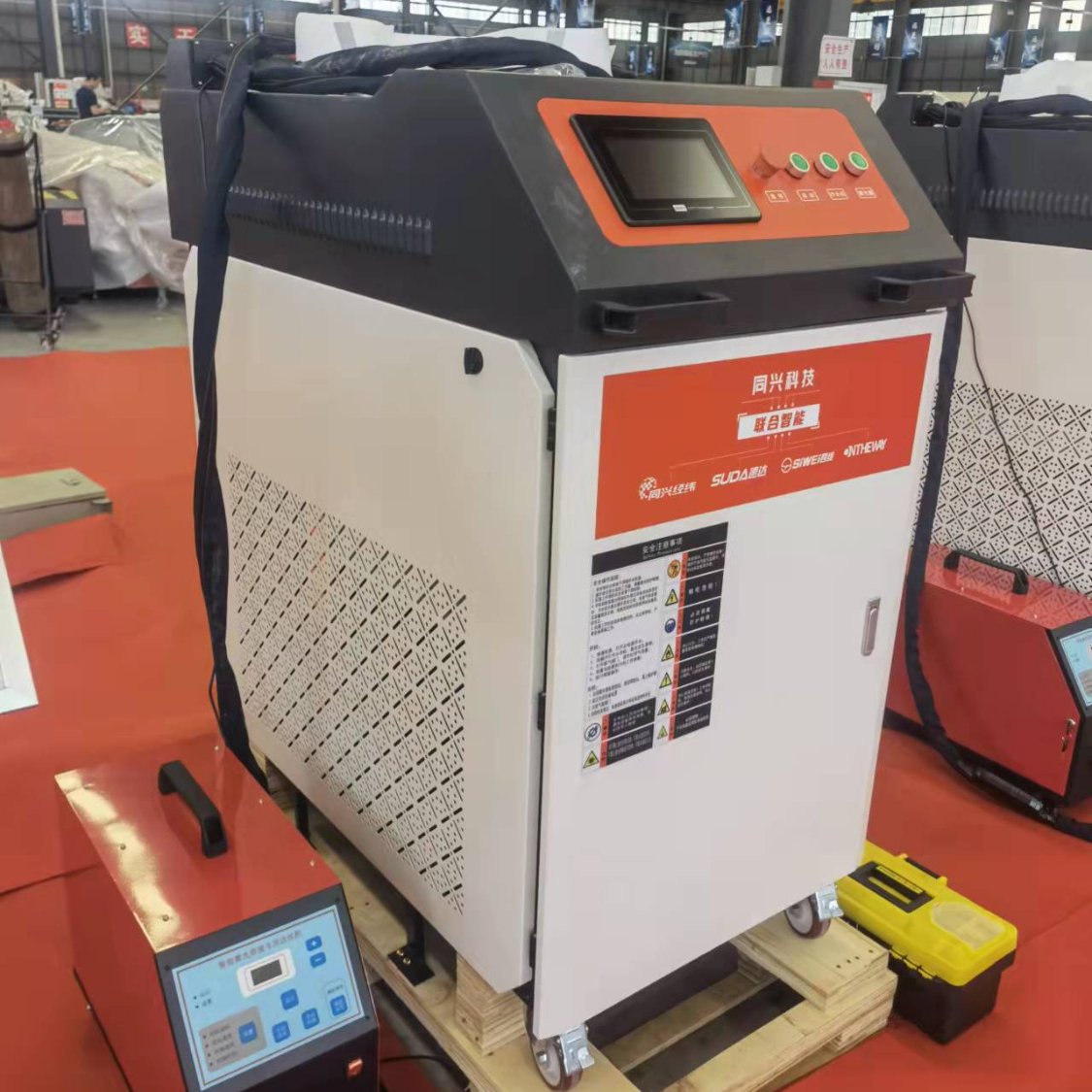 Professional Fiber Laser Welding Machine Optional Raycus Laser Source for 5mm Thick Plate Welding