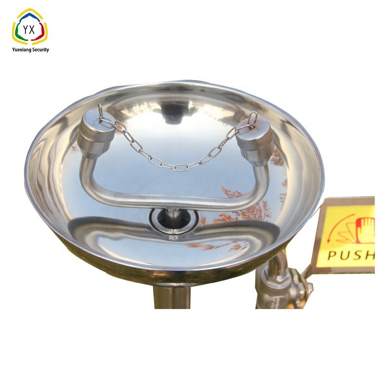 Push control safety eye wash station