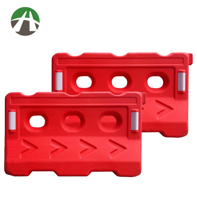 Water Filled Traffic Barrier Strong Tough Rotational Plastic WWater Filled Traffic Barrier Strong Tough Rotational Plastic Water