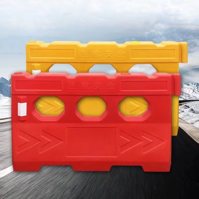 Water Filled Traffic Barrier Strong Tough Rotational Plastic WWater Filled Traffic Barrier Strong Tough Rotational Plastic Water