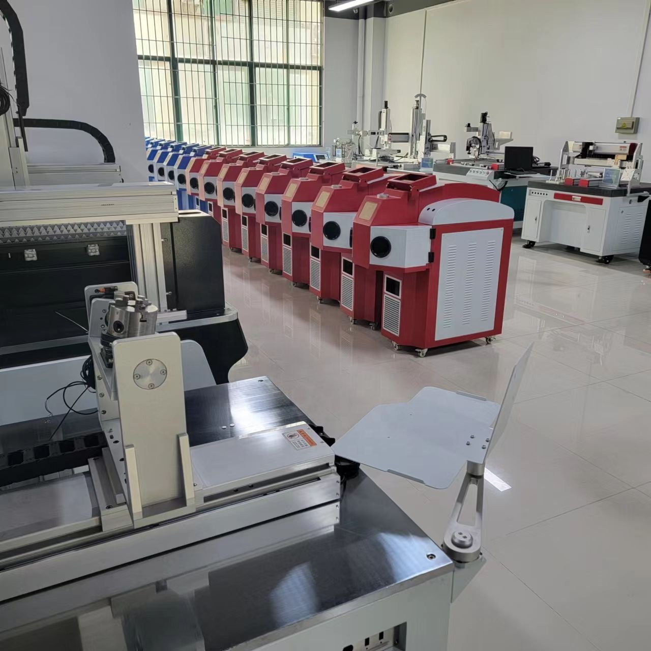 DIY 200W/300W YAG Jewelry Laser Spot Welding Repair Machine Gold Silver & Platinum for Construction Industries