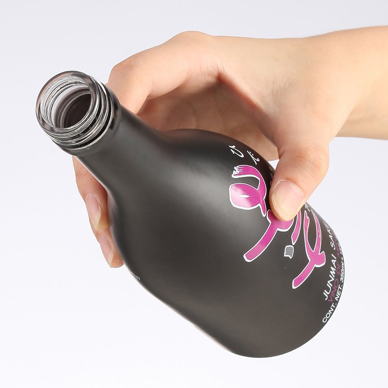 Clear matte black glass wine bottle 700 ml 750 ml gin whiskey vodka spirit bottle for rum with lid
