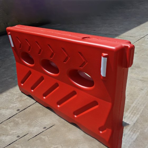 2021 Hot Sale Road Safety Plastic Water Filled Barrier Traffic Safety Water Barrier
