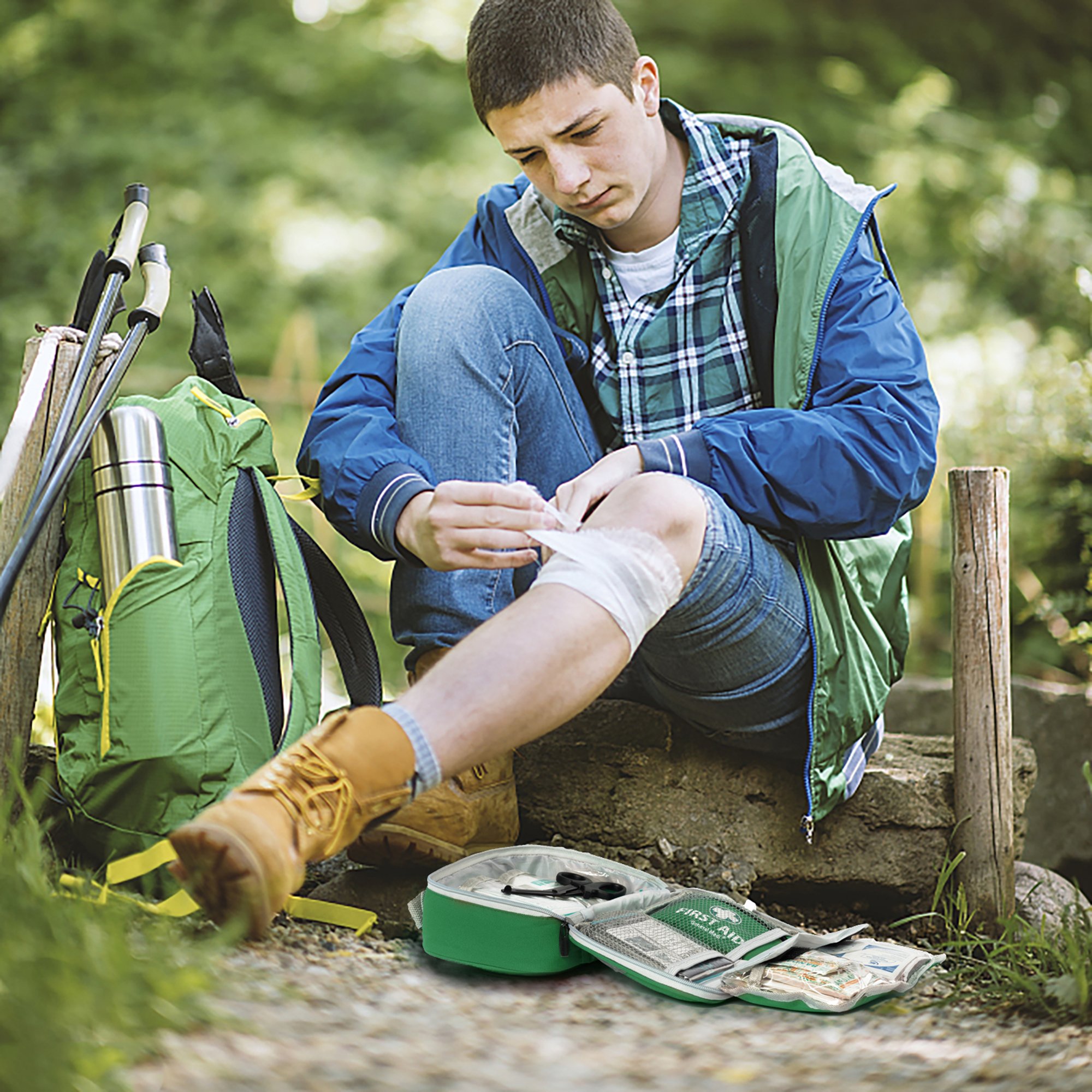 BS8599 258 Pieces Green Waterproof Emergency Convenient Survival First Aid Kit First Aid Kit Home