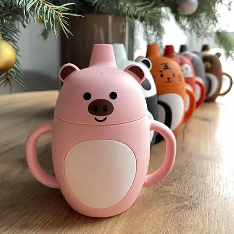 Customizable Sippy Cup Baby Kids Food Grade Silicone Straw Cup Non Spill Silicone Kids Water Cup With Straw