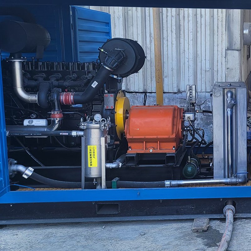 1400bar 120LPM 336KW industry Diesel Engine CondenserTubes Oxidation Layer Cleaning Machine Ultra High Pressure Washer