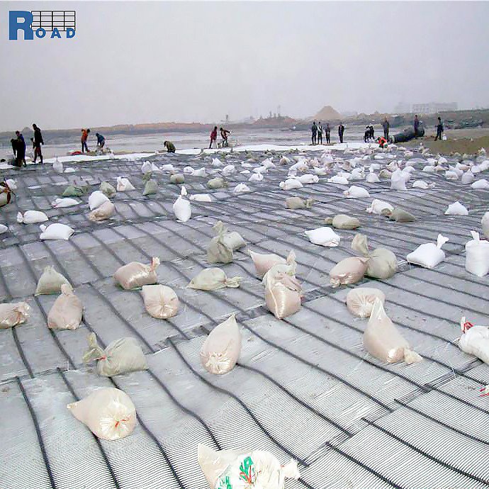 High strength 50kn/80kn/110kn/120kn/ geogrid for road construction