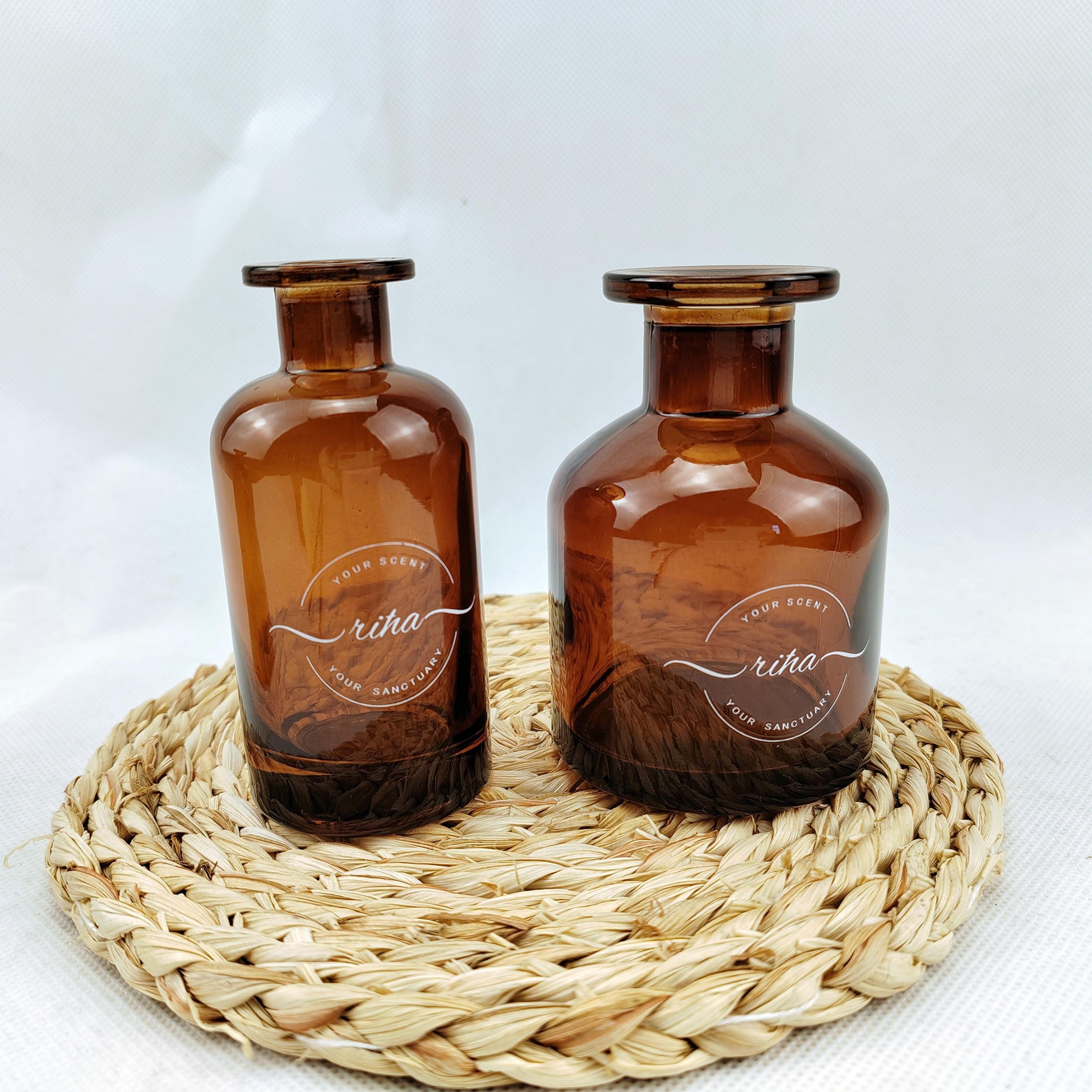100ml 150ml empty Luxury Round amber reed diffuser bottle glass packaging containers black oil diffuser bottles