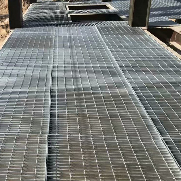 Galvanized Steel Grid Plate Outdoor Safety Steel Grating Step with Lattice Frame