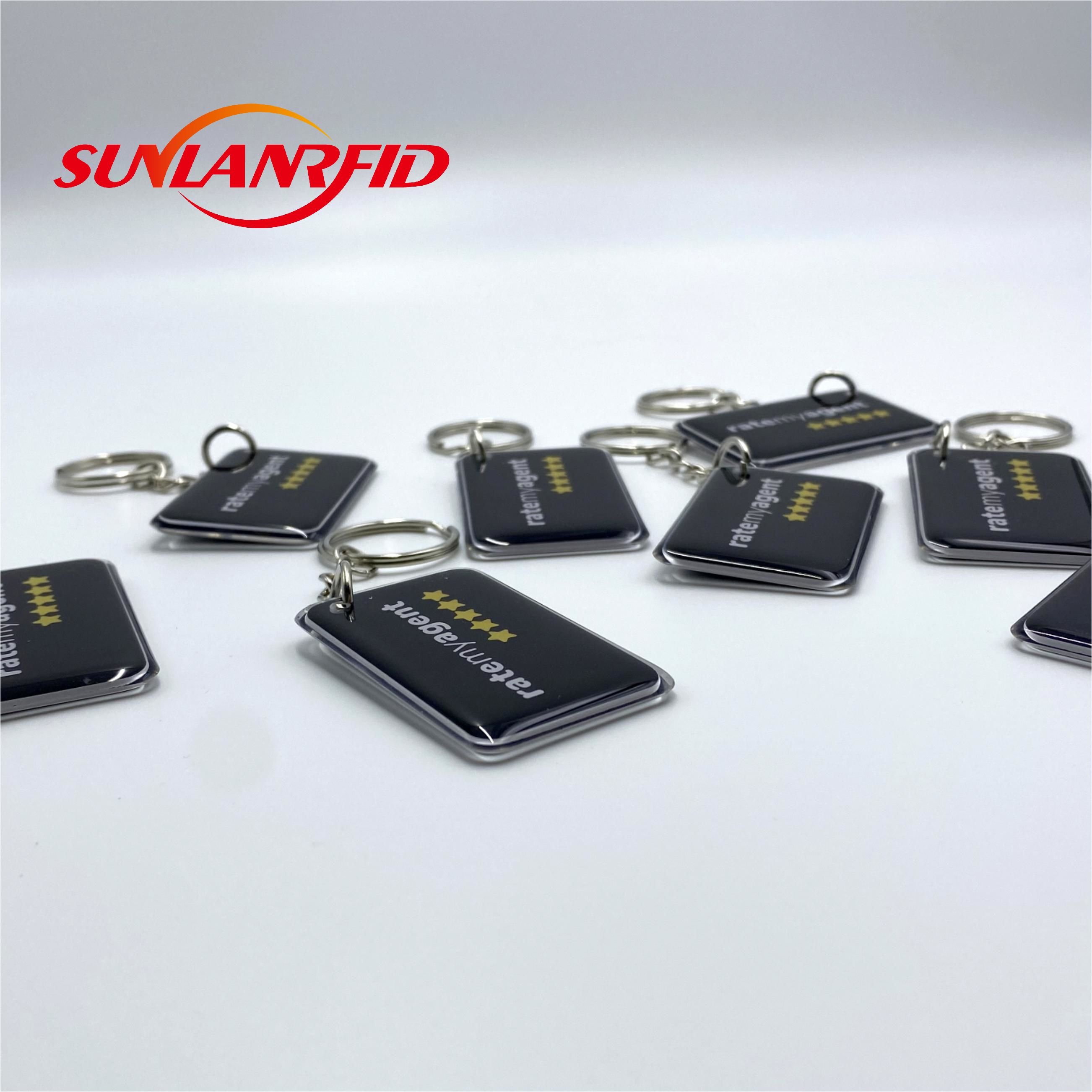 SUNLAN Customized Logo Printing 30mm NTAG 215 Epoxy card keyfobs share Social Media Phone Tags Waterproof NFC Epoxy NFC Keychain