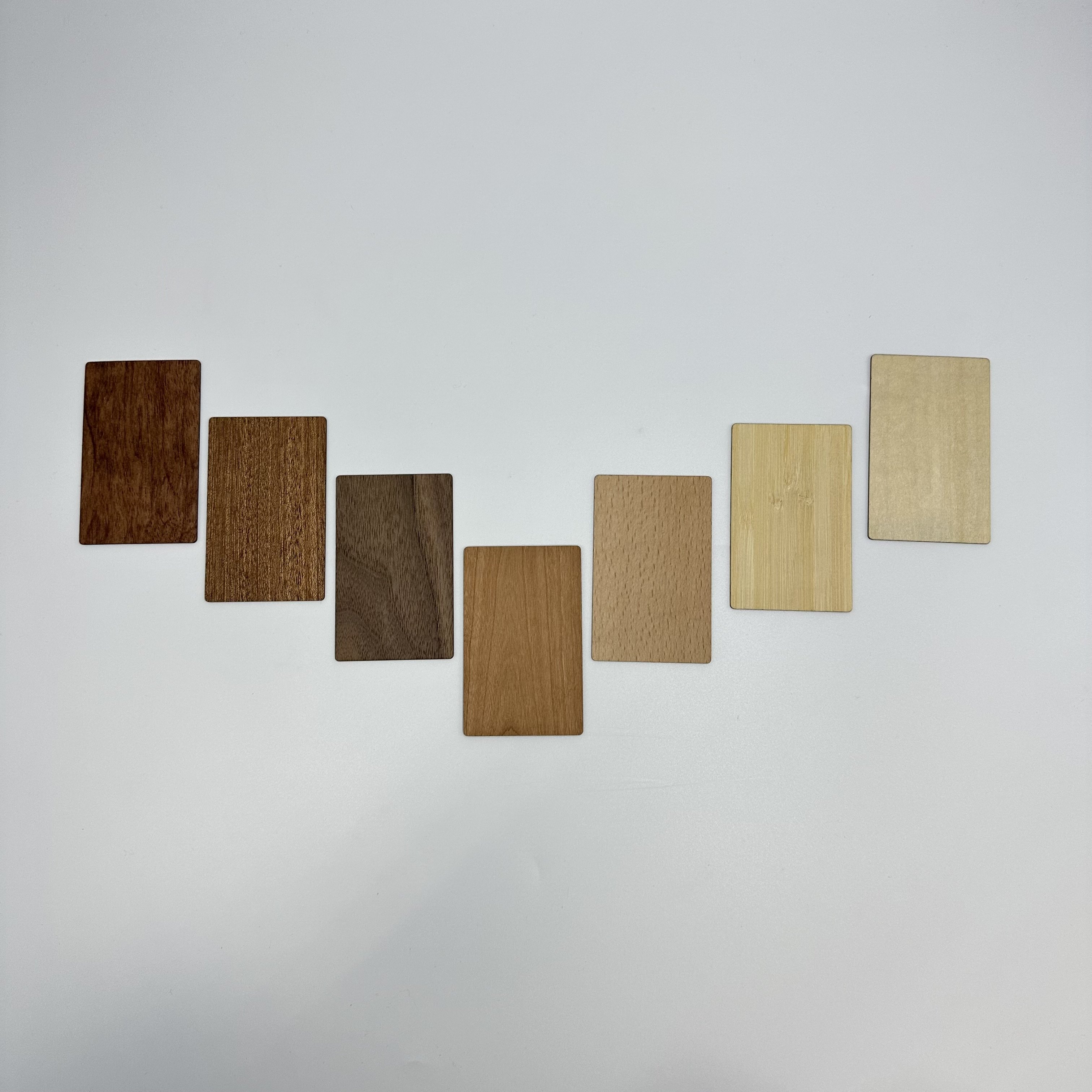 Eco Friendly 13.56Mhz NXP MIFARE Classic MIFARE DESFire Engraved Gift Design RFID access control wood card hotel wood card
