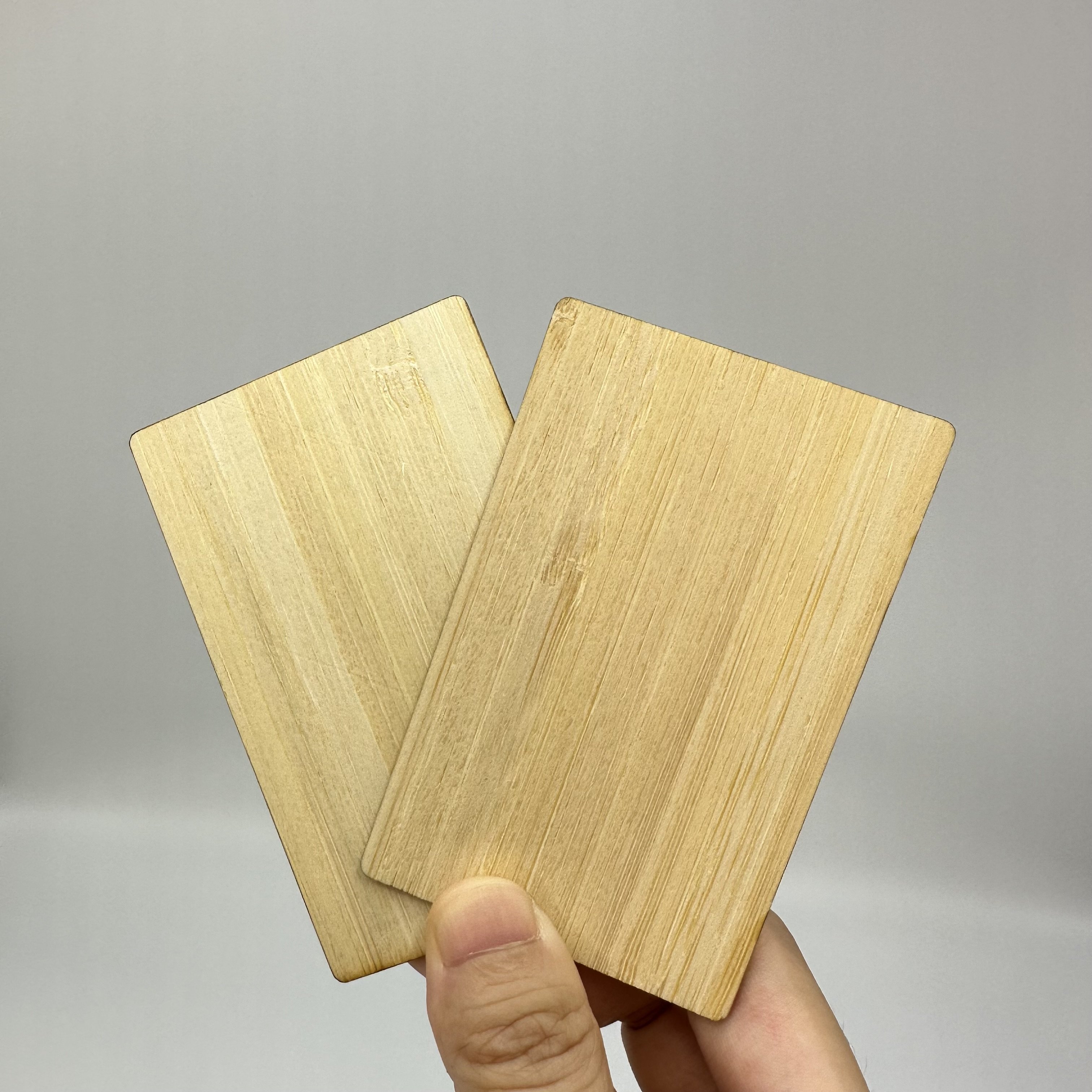 Eco Friendly 13.56Mhz NXP MIFARE Classic MIFARE DESFire Engraved Gift Design RFID access control wood card hotel wood card