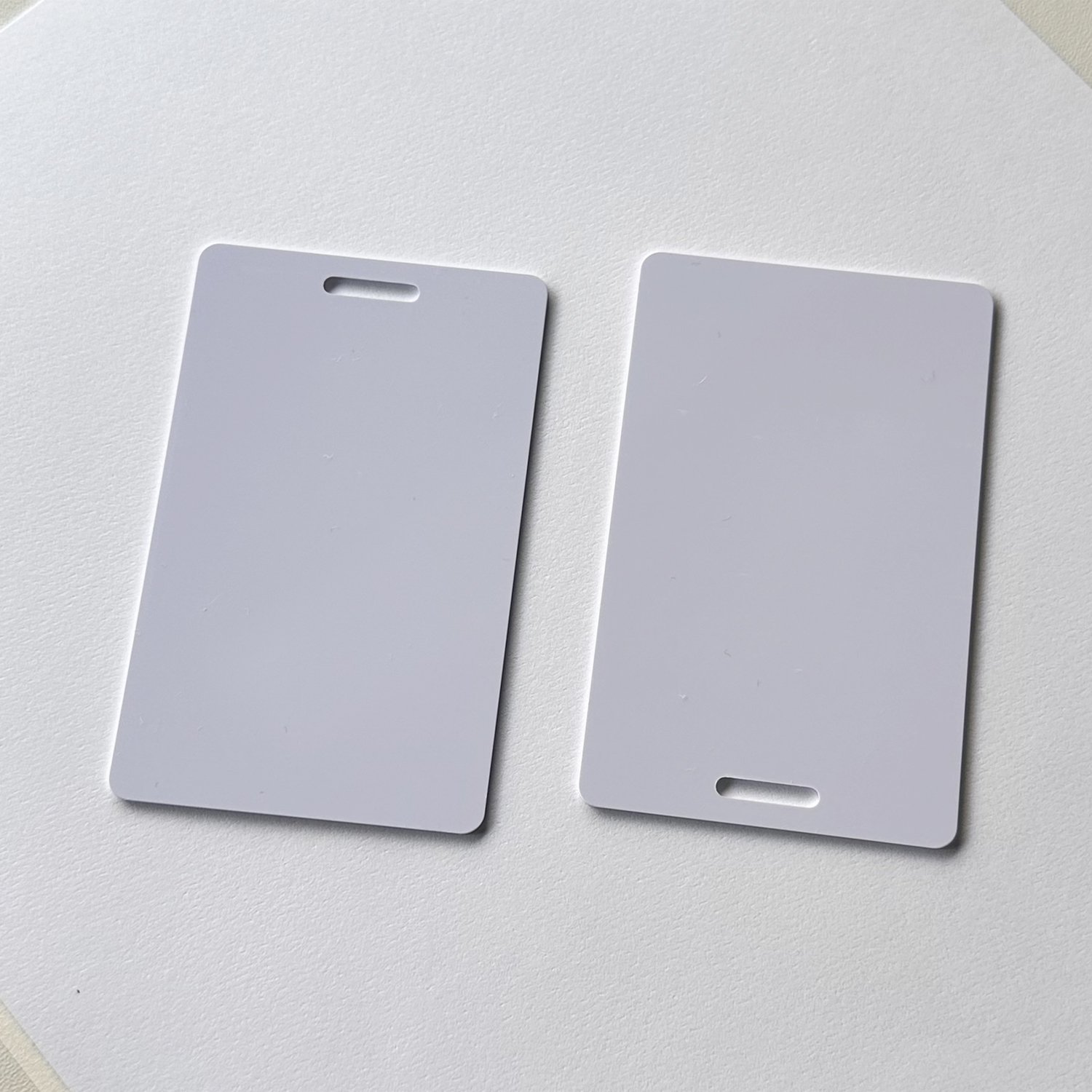 Smart pvc card with hole access control 125khz em id proximity or 13.56mhz ic rfid cards