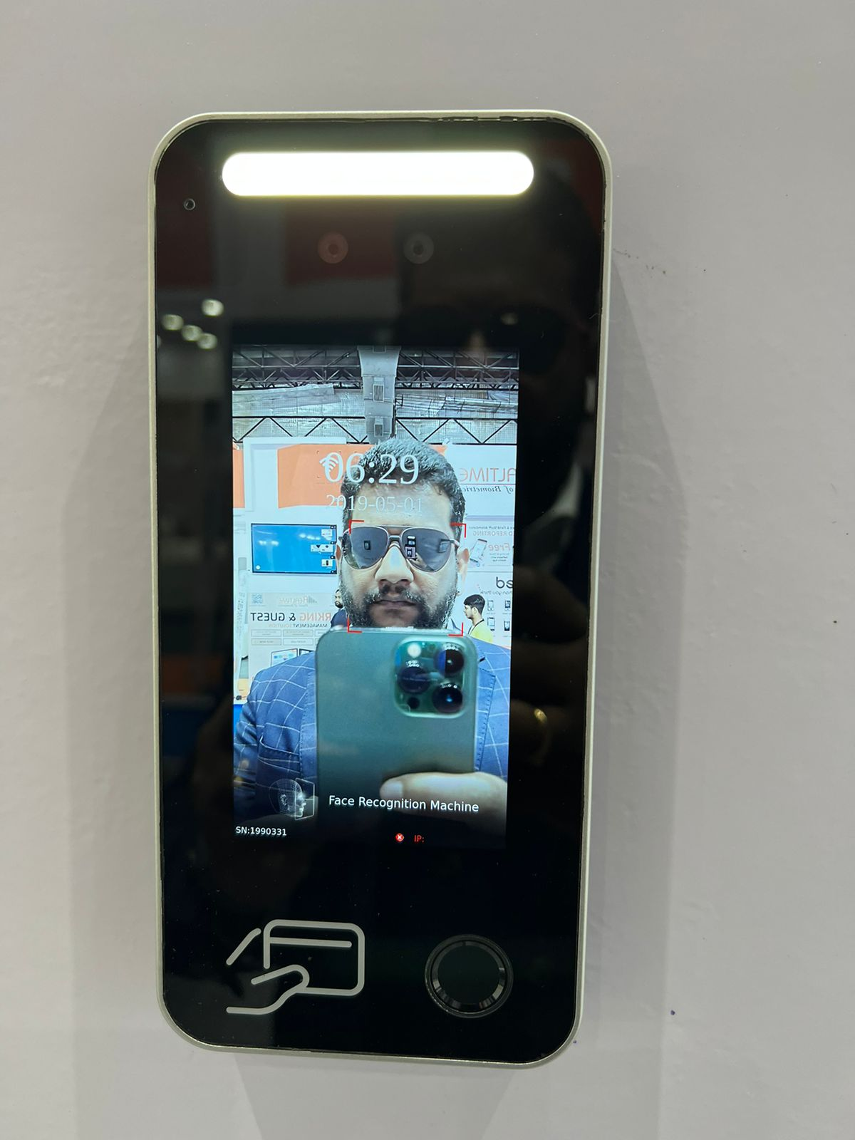 Face Recognition Terminal High Resolution Camera Face Recognition Access Control Time Attendance Machine OEM ODM Ant IP54 5inch