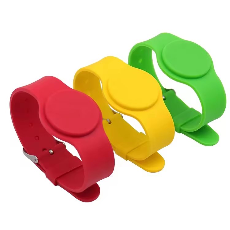 NFC Smart Silicone Wristband 13.56MHz 1K RFID Waterproof Mini Silicone Tag for Access Cashless Payment