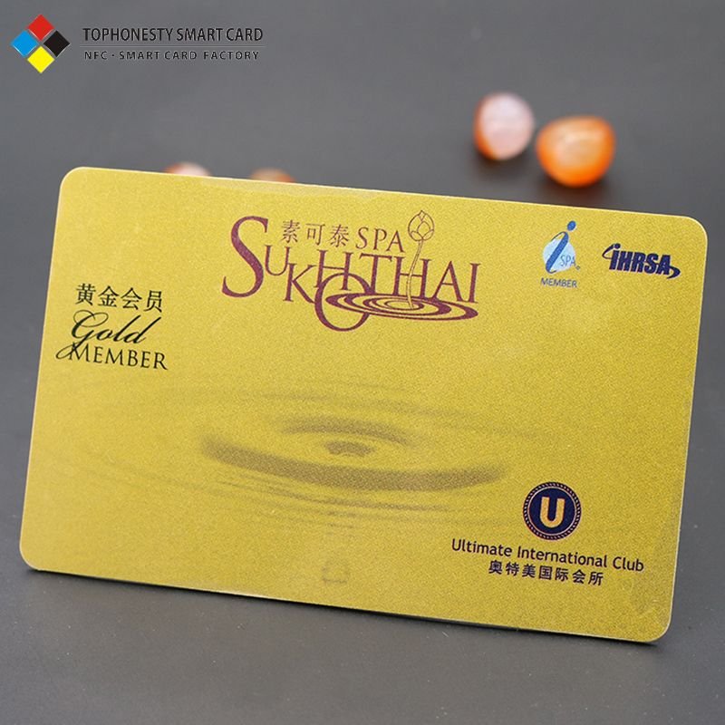 High-End 4C Offset Printed CR80 Plastic Loyalty Card 128 UV Barcode NFC & RFID Communication Interface 13.56MHz Frequency